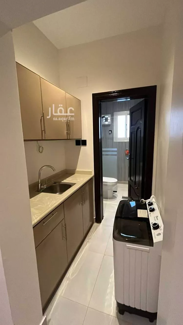 Building for Rent in Medina Bani Harithah 10