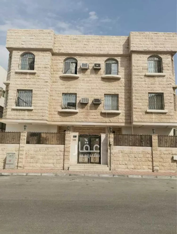 عمارة للبيع في شارع 25د, حي الجلوية, مدينة الدمام, المنطقة الشرقية صورة 2