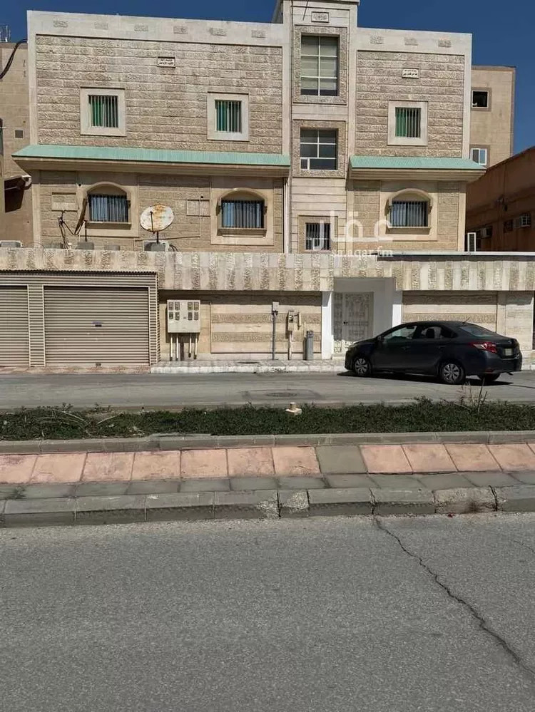 عمارة للبيع في شارع الخليل بن احمد, حي الخامسة, مدينة القطيف, المنطقة الشرقية صورة 2