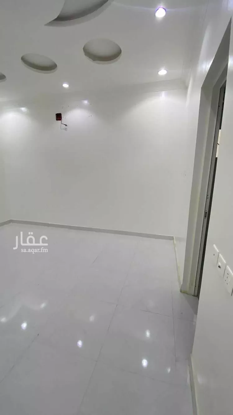 دور للإيجار في شارع الديوانية, حي العزيزية, مدينة الرياض, منطقة الرياض صورة 2