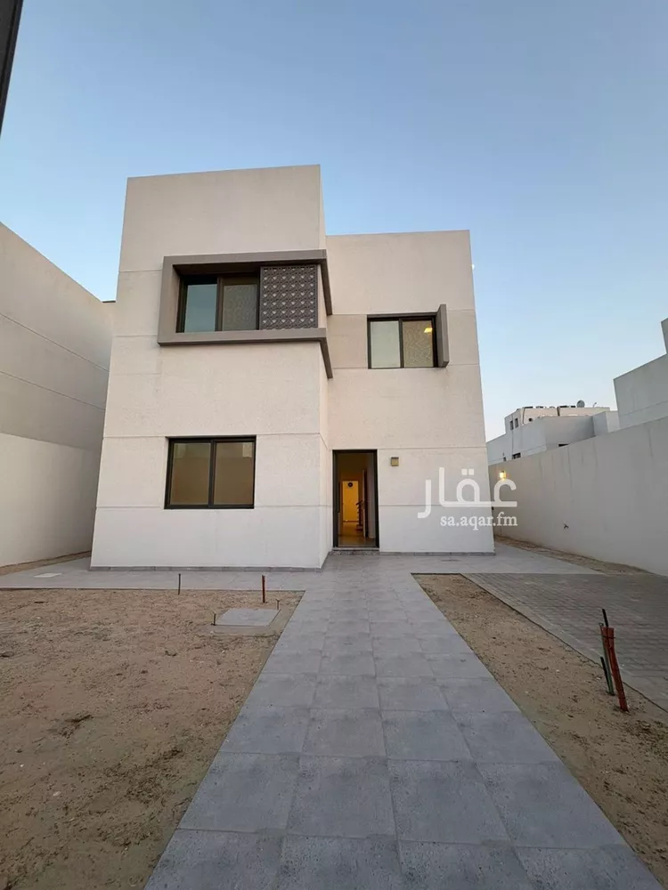 فيلا للإيجار في شارع الاطلال, حي الإسكان الجنوبي, مدينة الدمام, المنطقة الشرقية