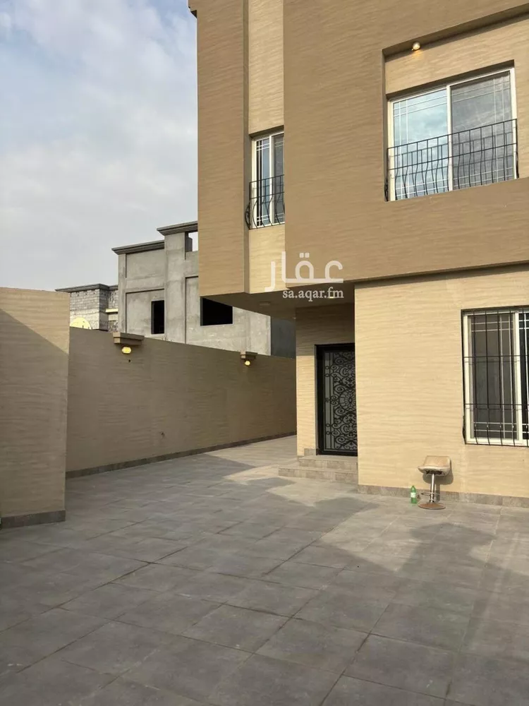 فيلا للبيع في شارع الحسن بن ثواب, حي العروبة, مدينة الدمام, المنطقة الشرقية صورة 3