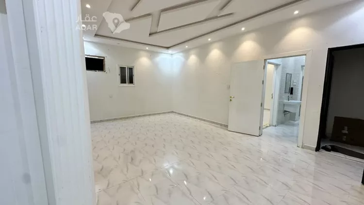 شقة للإيجار في شارع عبدالله بن صدقة دحلان, حي ظهرة لبن, مدينة الرياض, منطقة الرياض 8
