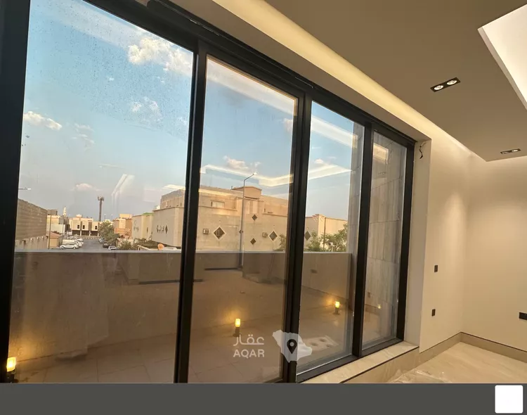 Floor for Rent in Riyadh Al Ezdihar 11