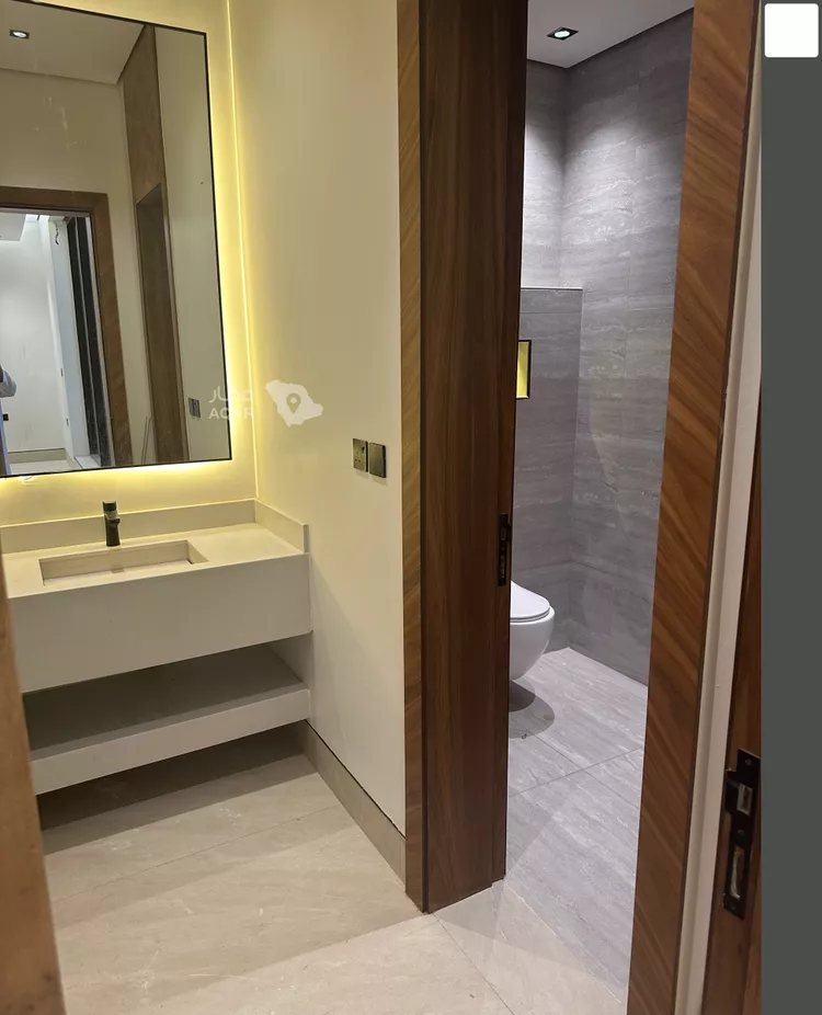 Floor for Rent in Riyadh Al Ezdihar 4