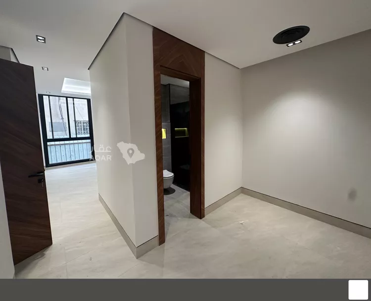 Floor for Rent in Riyadh Al Ezdihar 12