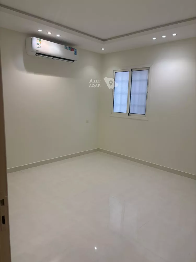 فيلا للإيجار في شارع ابن طوق الكاتب, حي المونسية, مدينة الرياض, منطقة الرياض 3