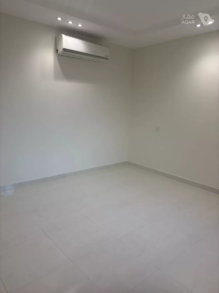 فيلا للإيجار في شارع ابن طوق الكاتب, حي المونسية, مدينة الرياض, منطقة الرياض 12