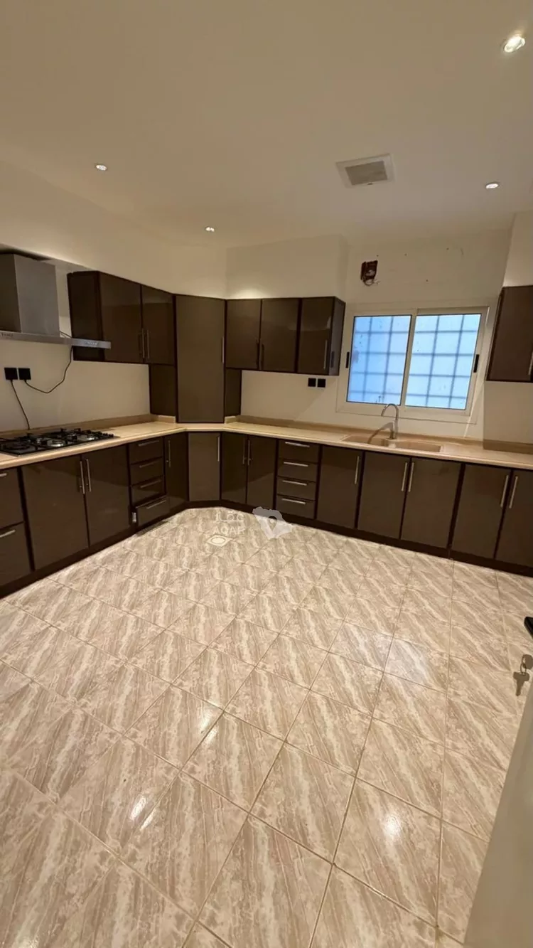 Floor for Rent in Riyadh Al Munsiyah