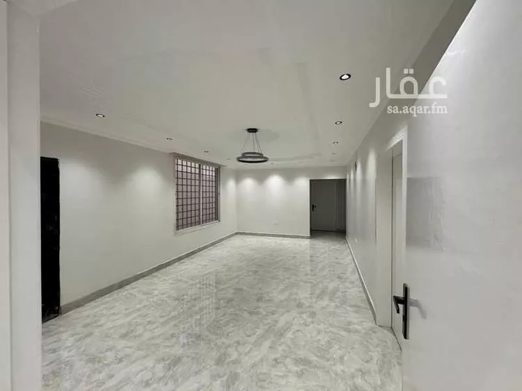 فيلا للبيع في شارع رقم 38, حي العزيزية, مدينة الرياض, منطقة الرياض صورة 3