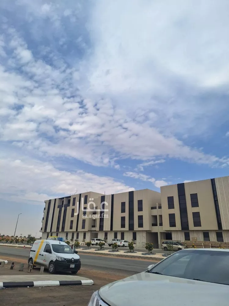 فيلا للإيجار في شارع ممر107, حي الرمال, مدينة الرياض, منطقة الرياض