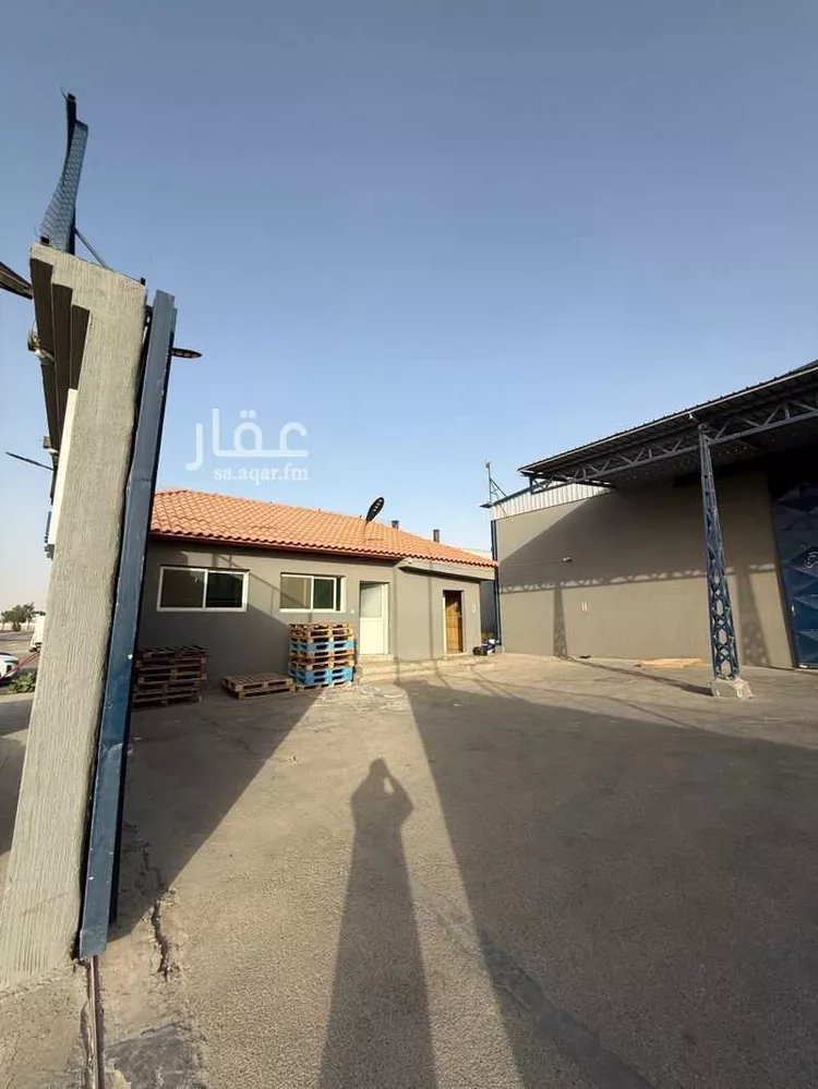 محل للبيع في شارع لزمة
, حي السلي, مدينة الرياض, منطقة الرياض صورة 5