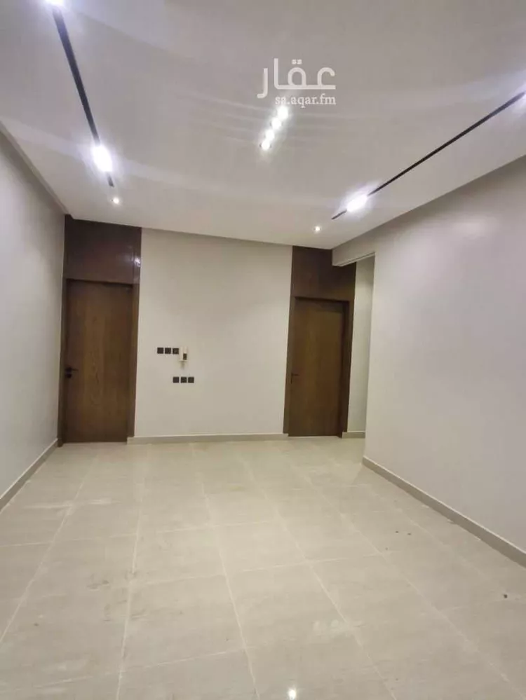 شقة للبيع في شارع ابن الغبيري, حي العزيزية, مدينة الرياض, منطقة الرياض