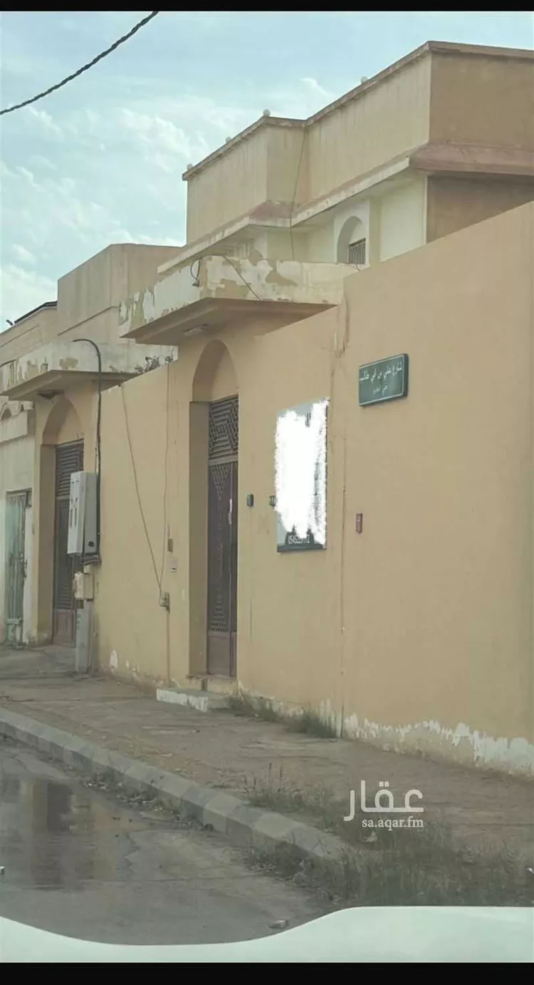 فيلا للبيع في شارع طريق الملك فيصل, حي الحزم, مدينة حريملاء, منطقة الرياض