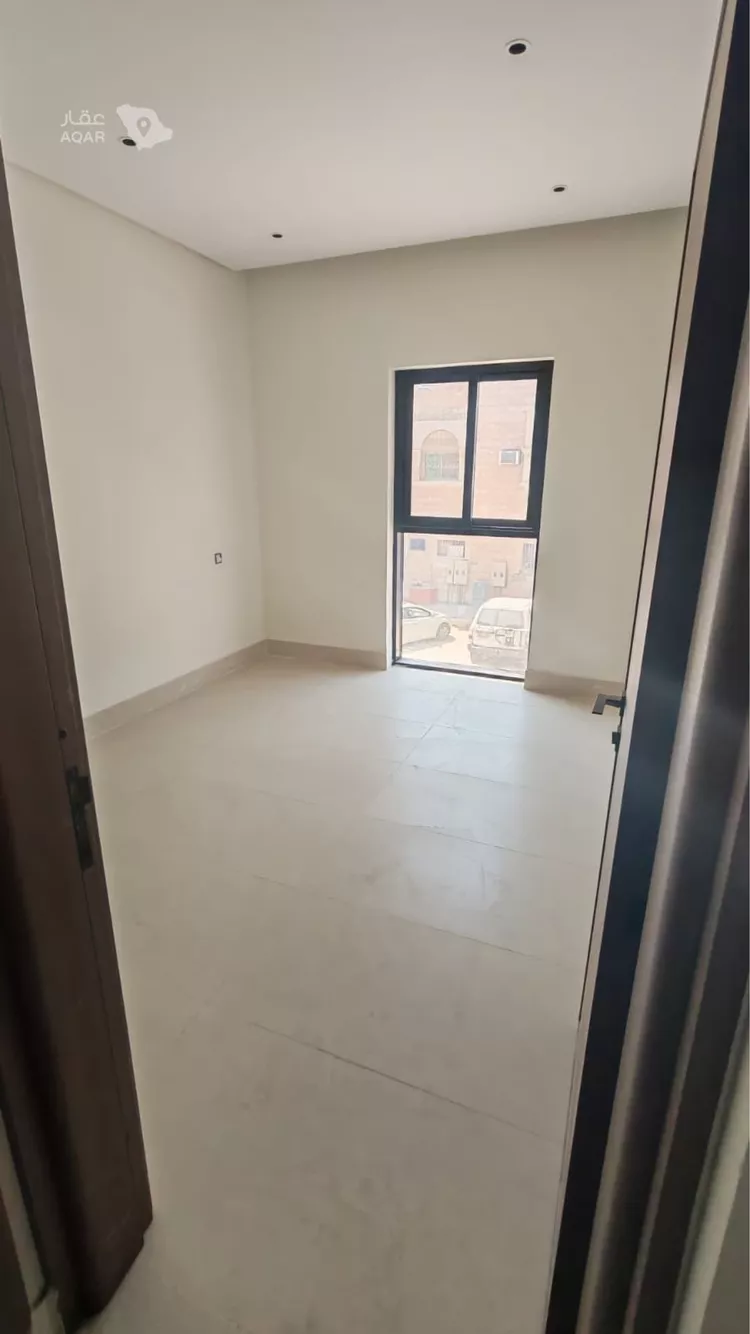 عمارة للبيع في شارع ابها, حي الثقبة, مدينة الخبر, المنطقة الشرقية 8