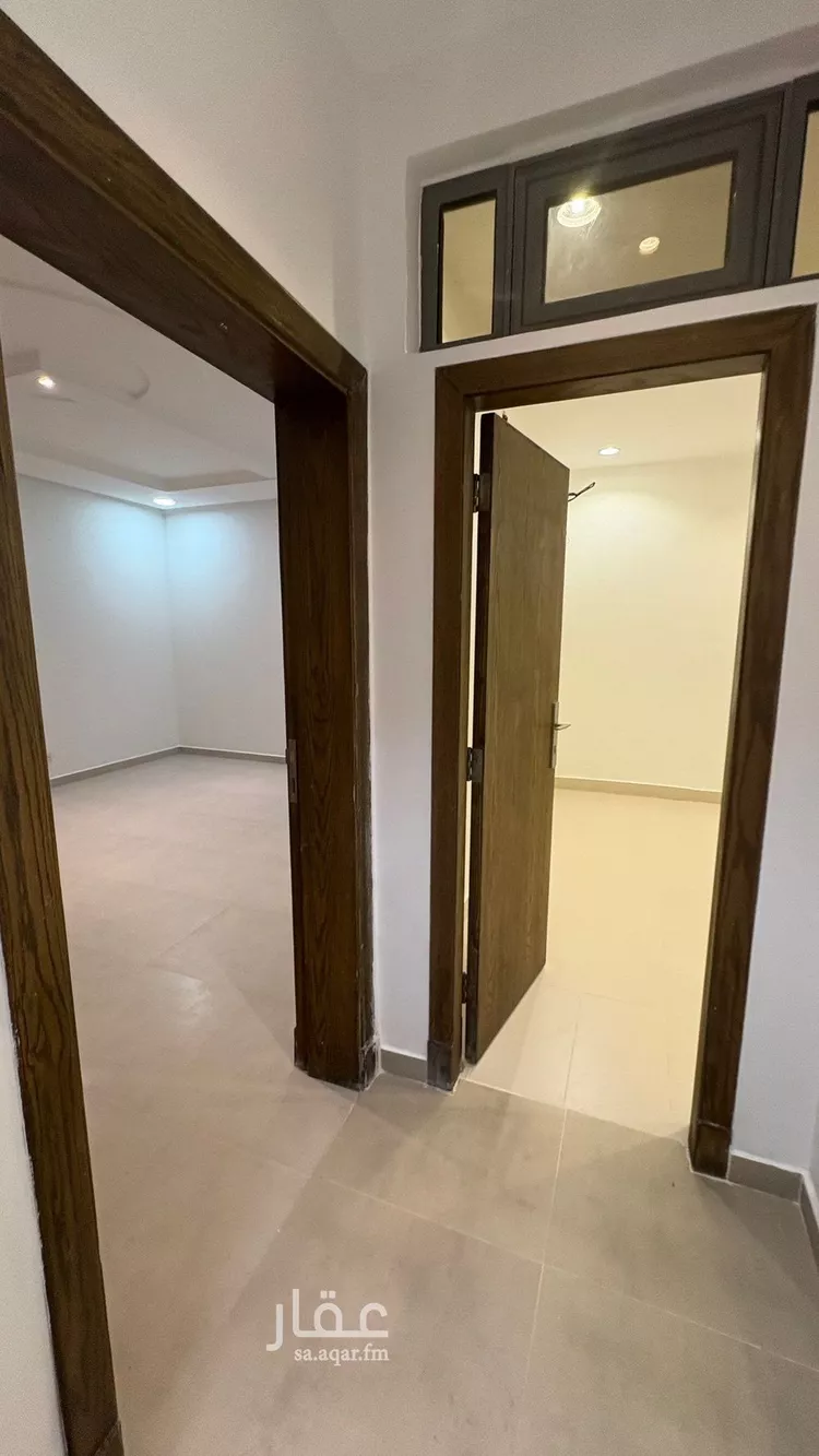 دور للإيجار في شارع رقم 302, حي الملقا, مدينة الرياض, منطقة الرياض صورة 2