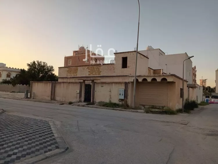دور للبيع في شارع خلف بن سهل, حي الحزم, مدينة القطيف, المنطقة الشرقية