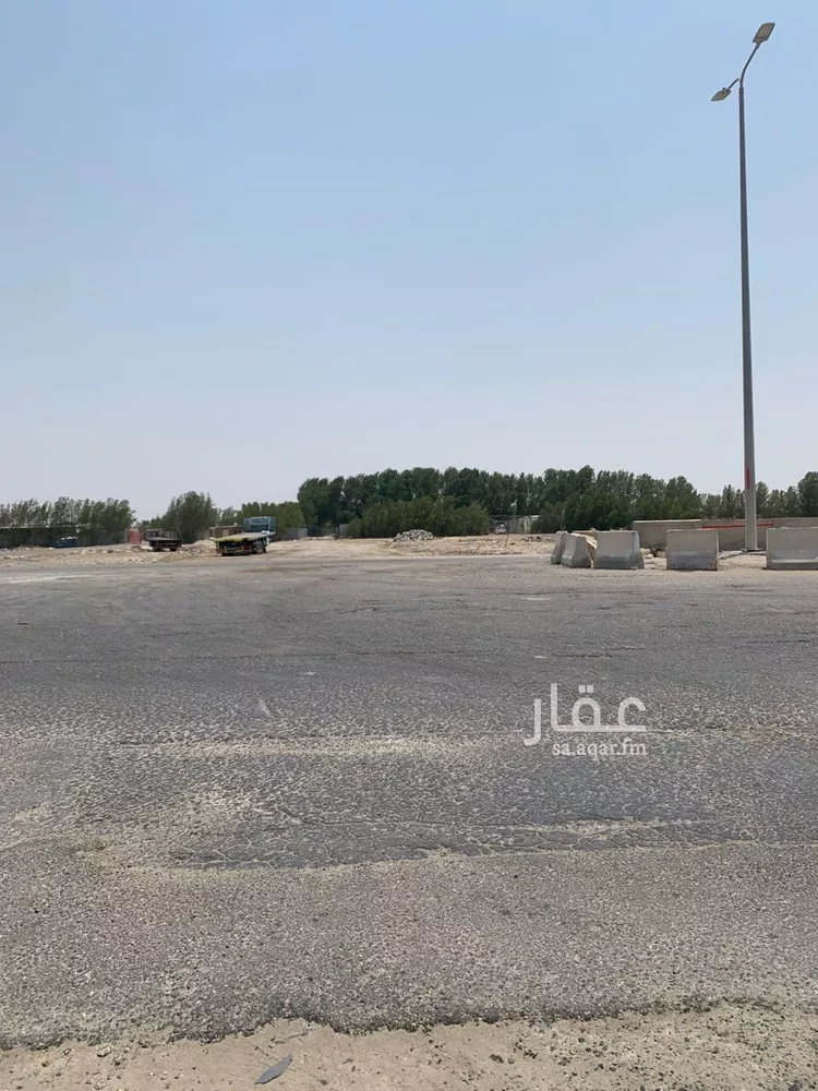 مزرعة للبيع في شارع الخفجي, حي المصيف, مدينة القطيف, المنطقة الشرقية صورة 3
