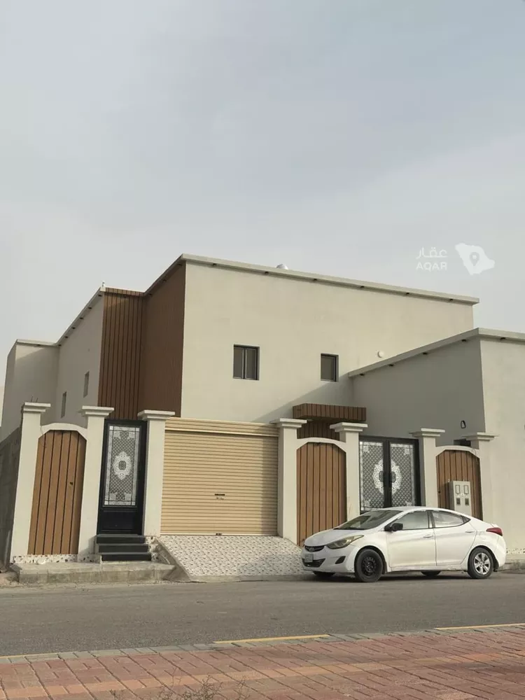 فيلا للبيع في شارع البراء بن مالك, حي الربيع, مدينة النعيرية, المنطقة الشرقية صورة 2