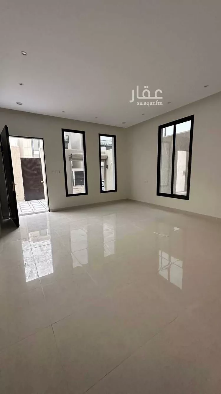 فيلا للبيع في شارع عمر الصفار, حي المرجان, مدينة الرياض, منطقة الرياض صورة 5