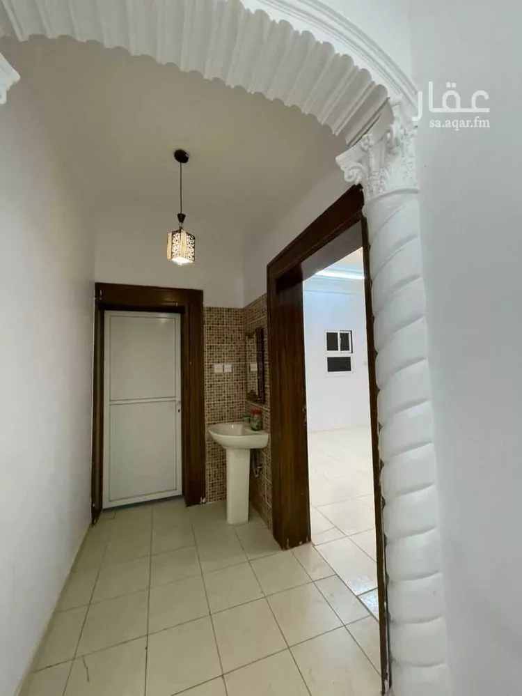 شقة للإيجار في شارع عبدالله بن العباس, حي الأشرفية, مدينة عنيزه, منطقة القصيم