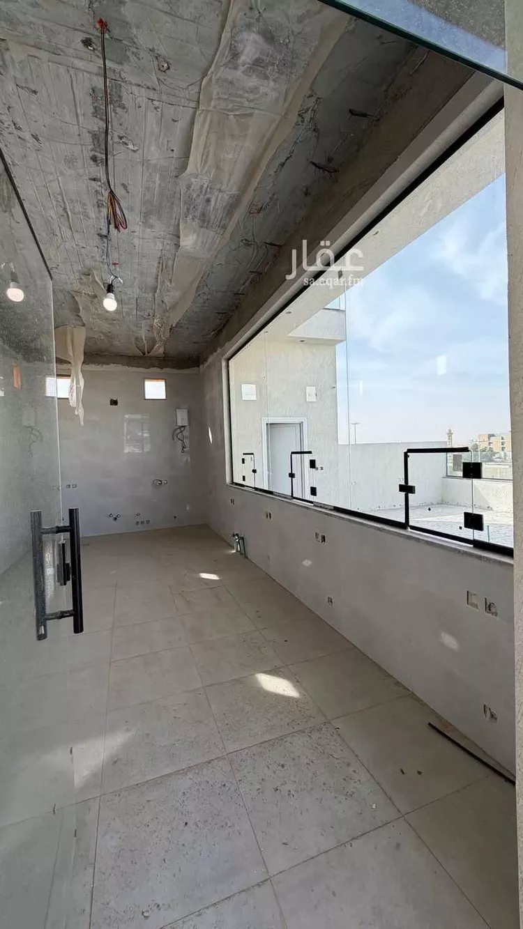 عمارة للإيجار في شارع الطريق الدائري الداخلي - الضلع الشرقي, حي الملك خالد, مدينة عنيزة, منطقة القصيم صورة 2