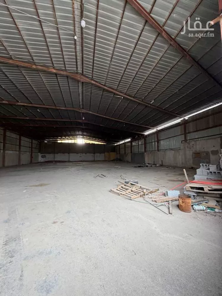 Warehouse for Rent in Unayzah First Industria Area صورة 3