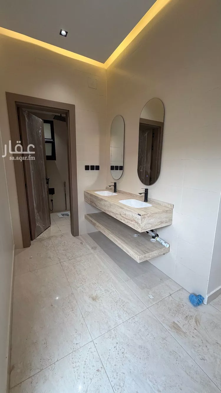 فيلا للإيجار في شارع عبيدالله بن عبيد الأنصاري, حي الشفاء, مدينة عنيزة, منطقة القصيم صورة 5
