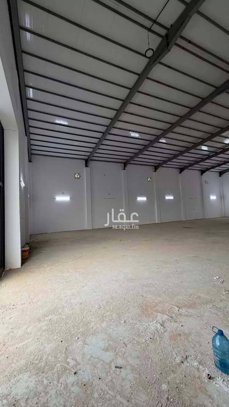 Warehouse for Rent in Unayzah Warehouses Area صورة 2
