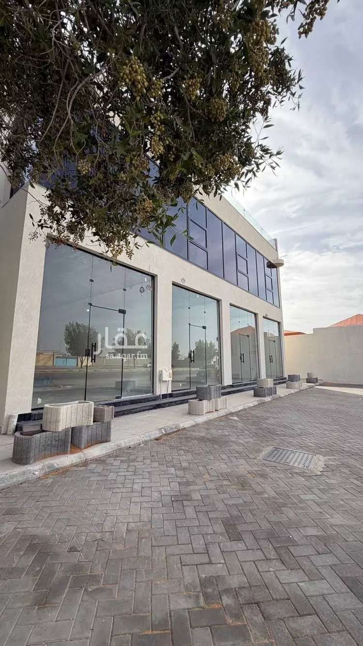 محل للإيجار في شارع الطريق الدائري الداخلي - الضلع الشرقي, حي الملك خالد, مدينة عنيزة, منطقة القصيم صورة 5