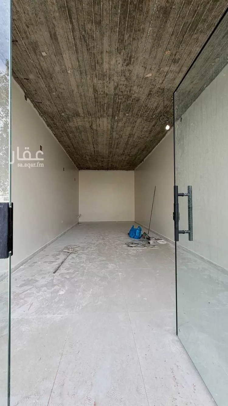 محل للإيجار في شارع الطريق الدائري الداخلي - الضلع الشرقي, حي الملك خالد, مدينة عنيزة, منطقة القصيم صورة 4