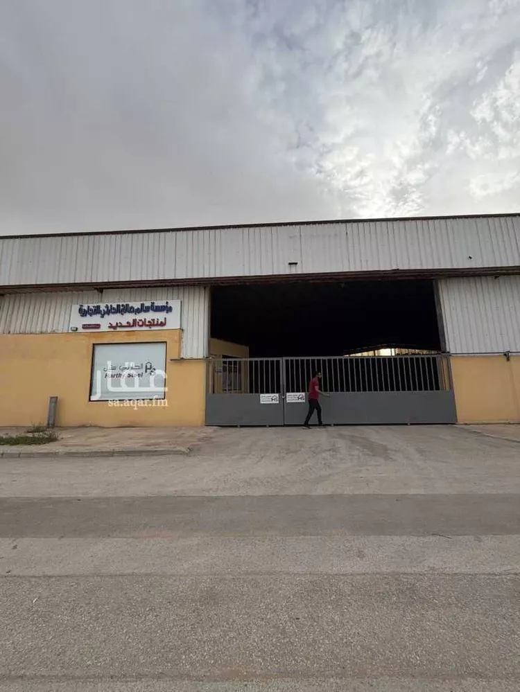 Warehouse for Rent in Unayzah First Industria Area صورة 4