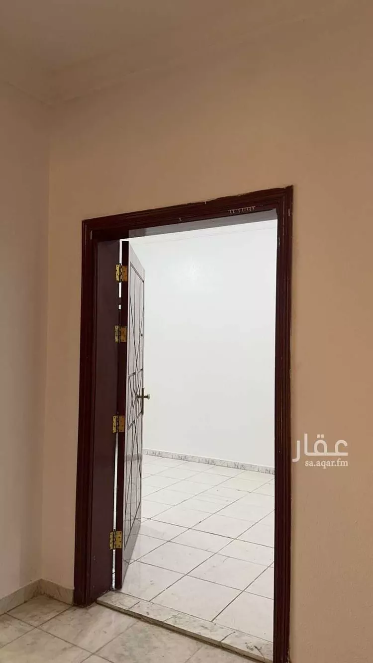 فيلا للبيع في شارع مجاهد بن جبير, حي القصواء, مدينة المدينة المنورة, منطقة المدينة المنورة 14