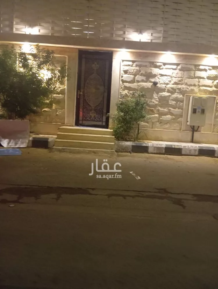 فيلا للبيع في شارع بدر 11, حي بدر, مدينة سكاكا, منطقة الجوف صورة 2