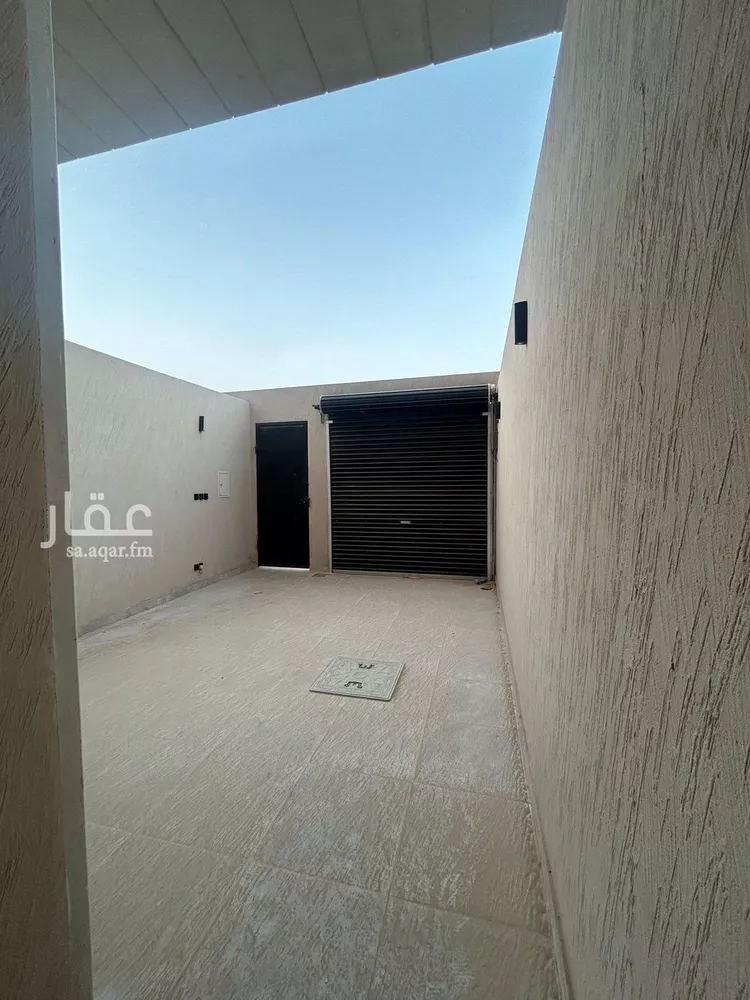 Floor for Rent in Riyadh Al Janadriyah صورة 4