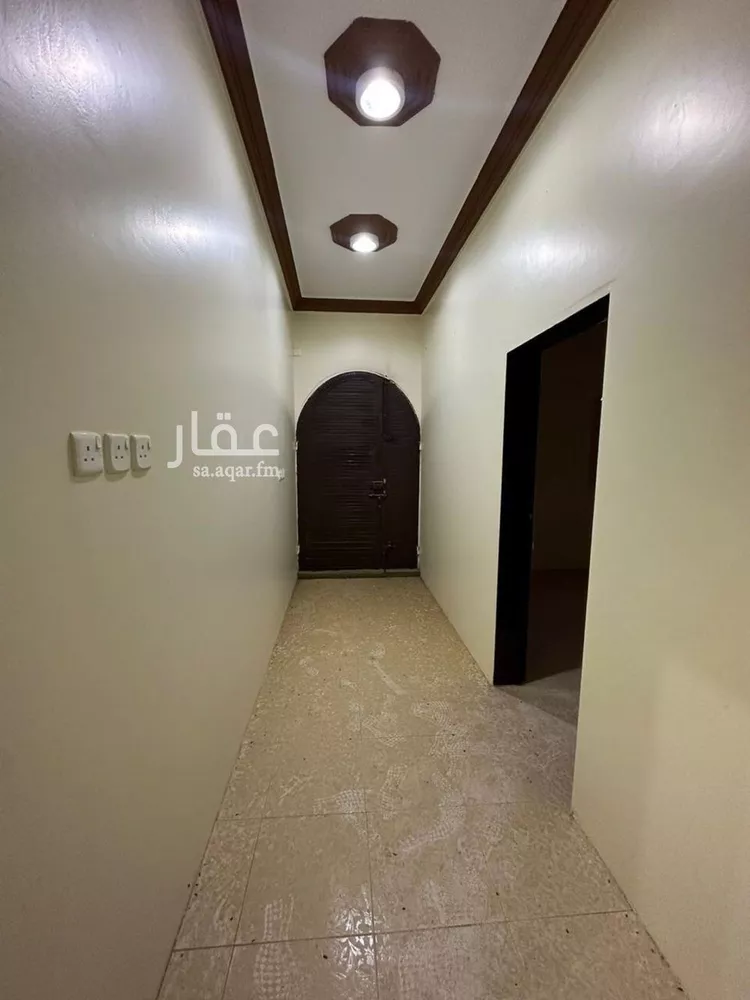 عمارة للبيع في شارع رزين ابن مالك ابن سلمة, حي السلامة, مدينة محائل, منطقة عسير 21