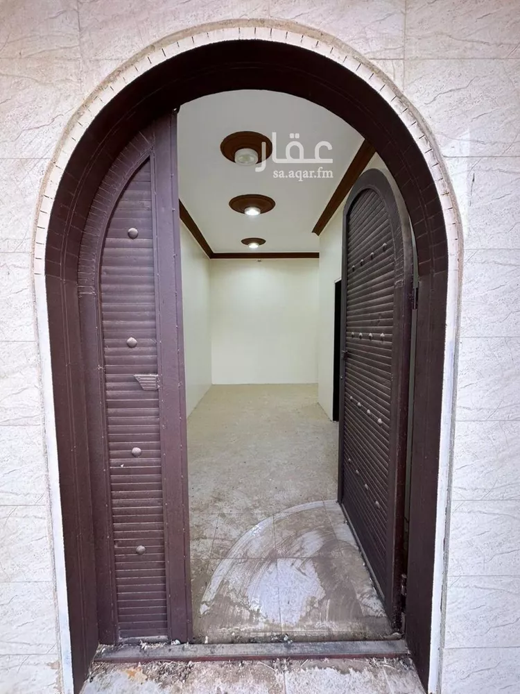 عمارة للبيع في شارع رزين ابن مالك ابن سلمة, حي السلامة, مدينة محائل, منطقة عسير 26