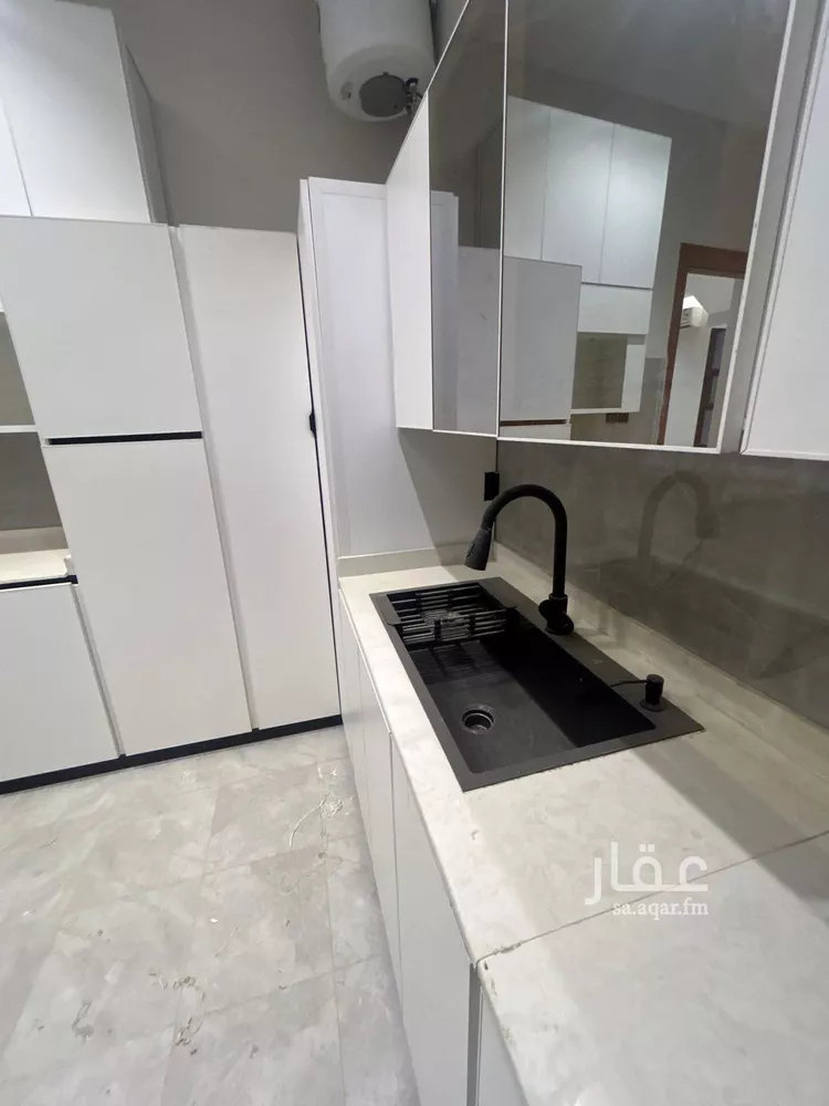 Floor for Rent in Riyadh Al Janadriyah صورة 2