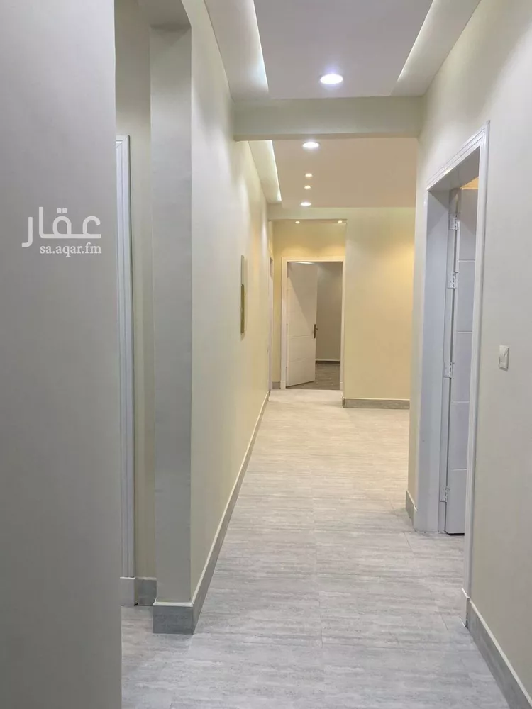 Floor for Sale in Riyadh Okaz 6