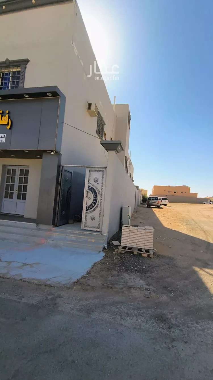 عمارة للبيع في شارع ابو يحيى بن صهيب, حي ضاحية الملك فهد, مدينة عرعر, منطقة الحدود الشماليه صورة 3