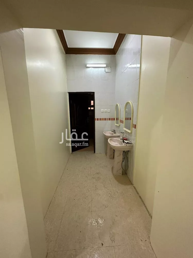 عمارة للبيع في شارع رزين ابن مالك ابن سلمة, حي السلامة, مدينة محائل, منطقة عسير 18