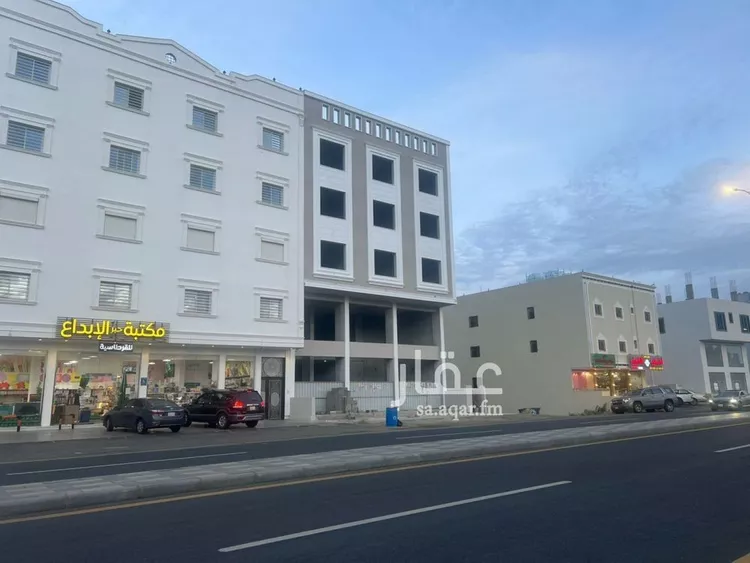 عمارة للبيع في شارع 243 الروابي, حي الروابي, مدينة أبها, منطقة عسير صورة 2