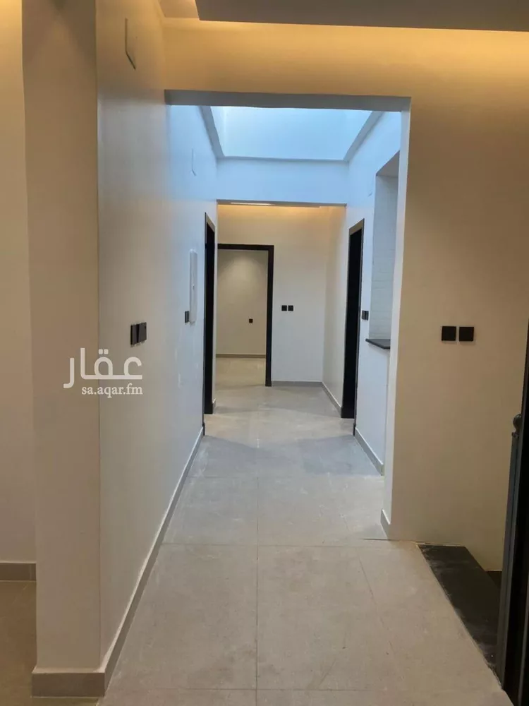 دور للبيع في شارع عبدالرحمن الزواوي, حي الزهور, مدينة أبها, منطقة عسير صورة 5