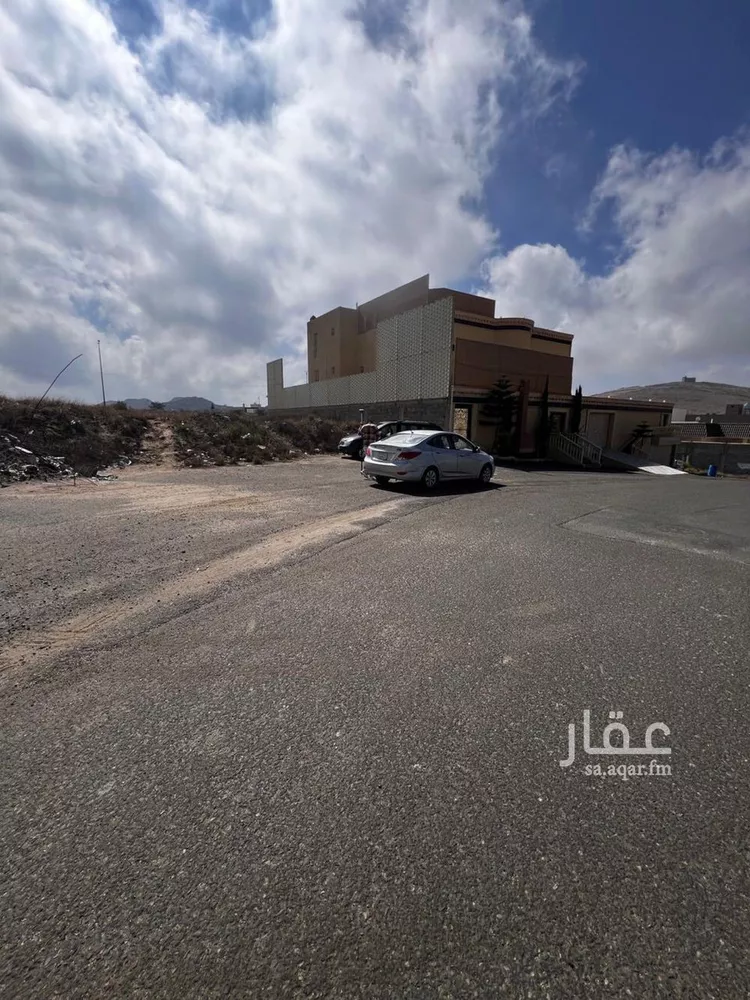 أرض للبيع في شارع الرمايد, حي العقيق, مدينة أبها, منطقة عسير صورة 2