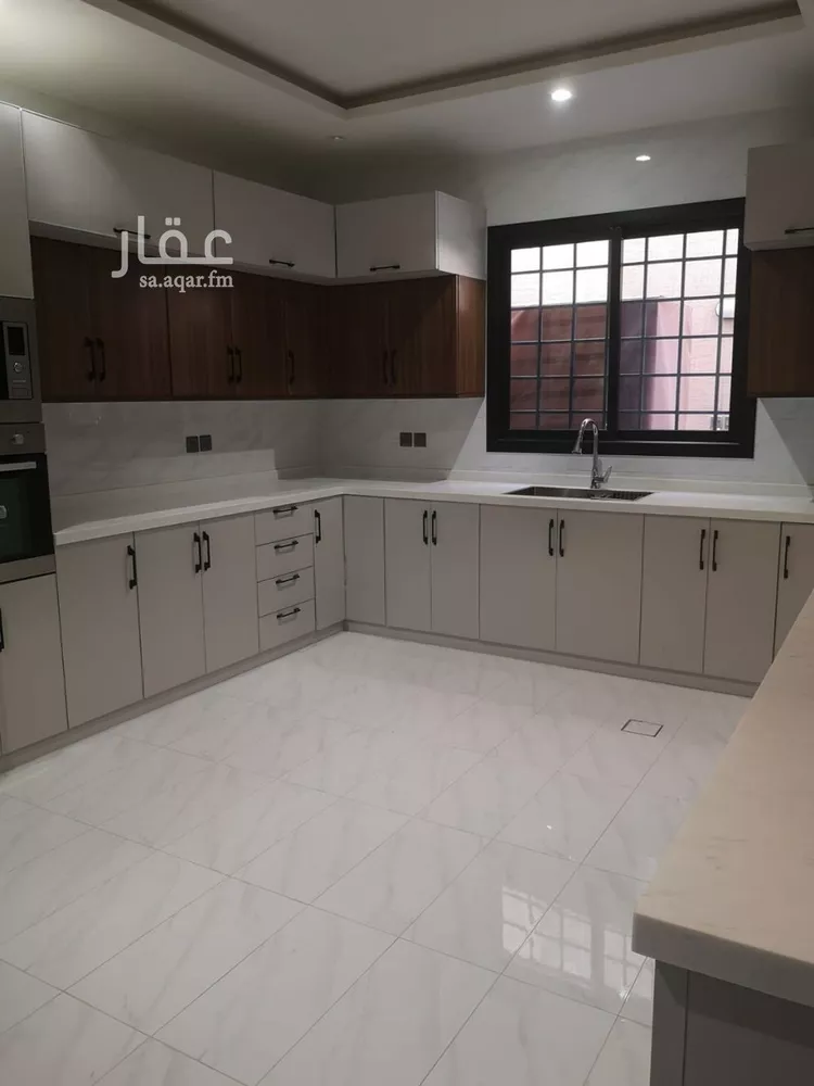 فيلا للبيع في شارع السر, حي العريجاء الأوسط, مدينة الرياض, منطقة الرياض 8
