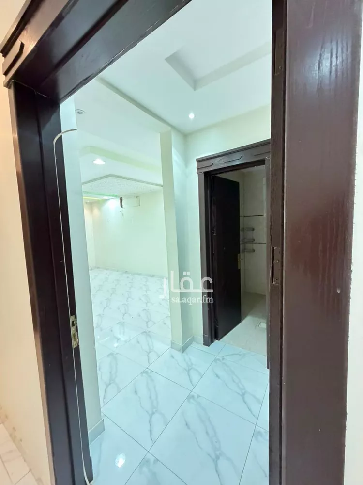 فيلا للإيجار في شارع عبدالكريم بن يوسف الأنصاري, حي بدر, مدينة الرياض, منطقة الرياض صورة 5