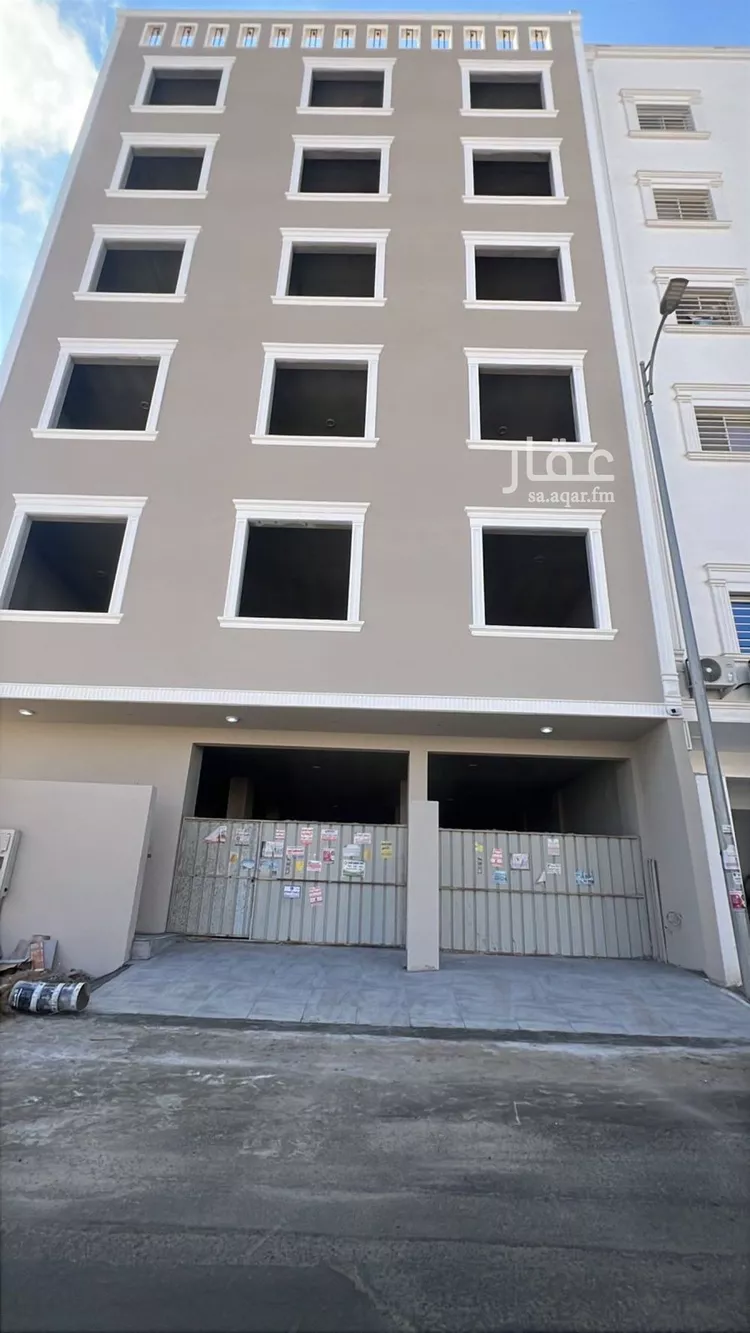 عمارة للبيع في شارع 243 الروابي, حي الروابي, مدينة أبها, منطقة عسير