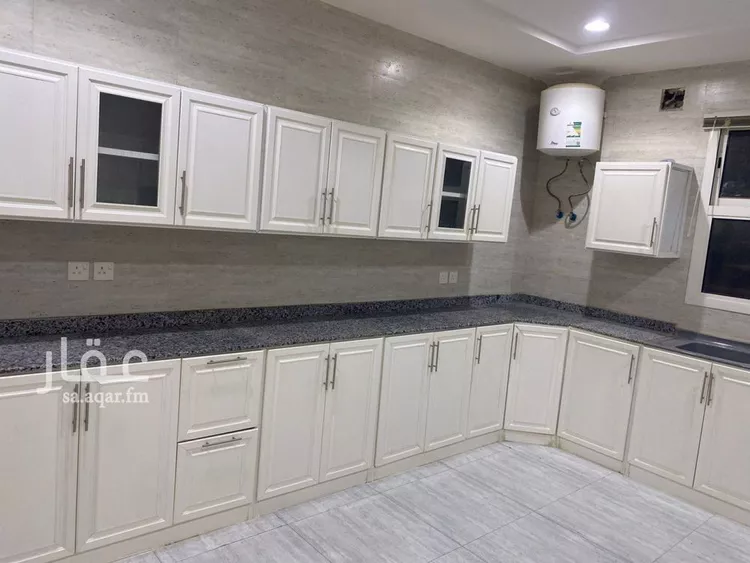 Floor for Sale in Riyadh Okaz 30