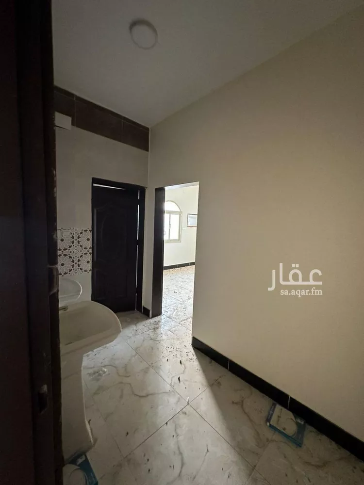 عمارة للبيع في شارع رزين ابن مالك ابن سلمة, حي السلامة, مدينة محائل, منطقة عسير 6