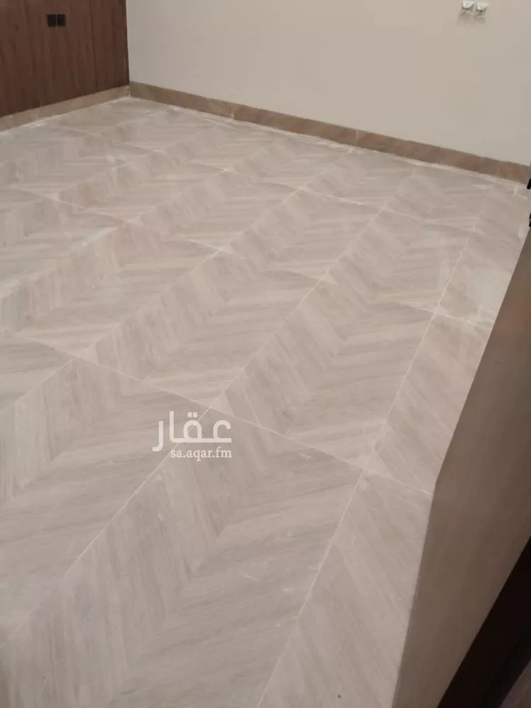 Floor for Sale in Riyadh An Nadhim 8